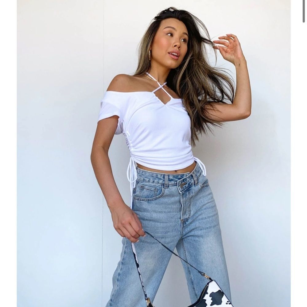 Vestique White Oakah Crop Top